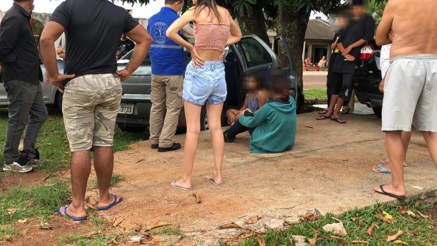 Colisão entre carros no Interlagos deixa adolescentes feridas