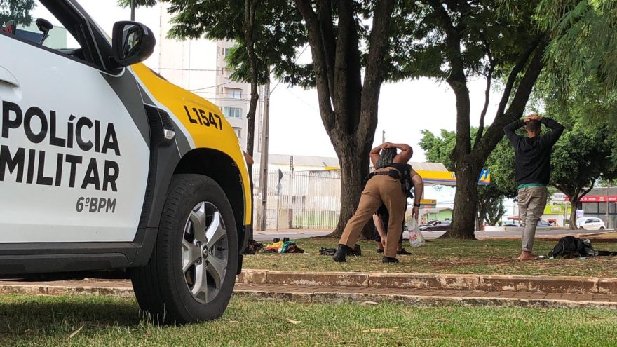 Polícia Militar realiza abordagens na Região Central de Cascavel