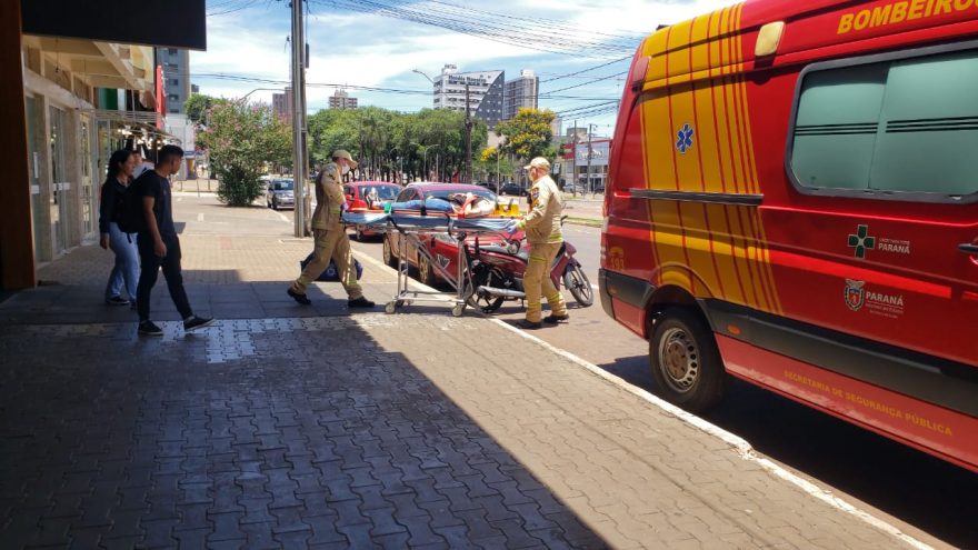Mulher fica ferida ao sofrer queda na Avenida Brasil