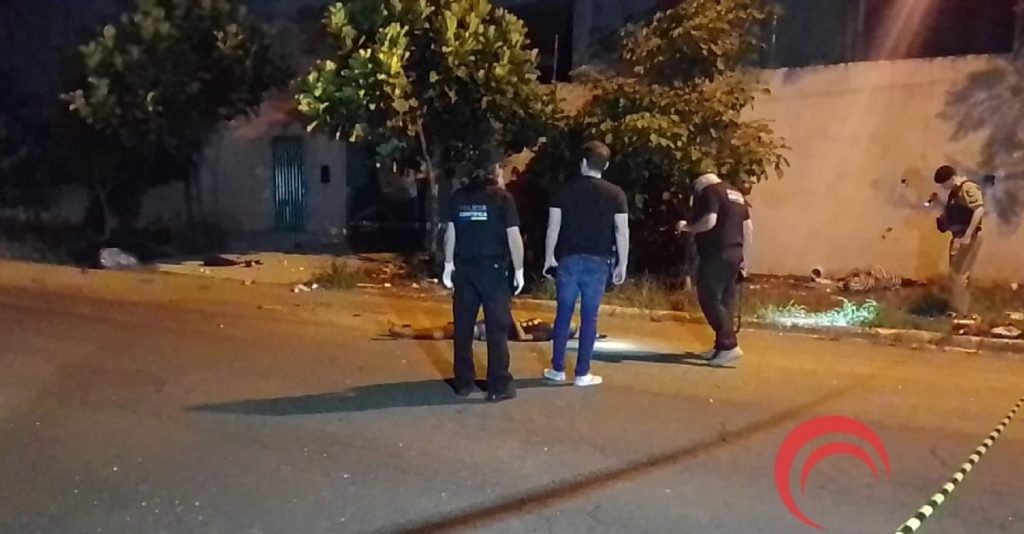 Homem é morto com tiros na cabeça em Foz do Iguaçu