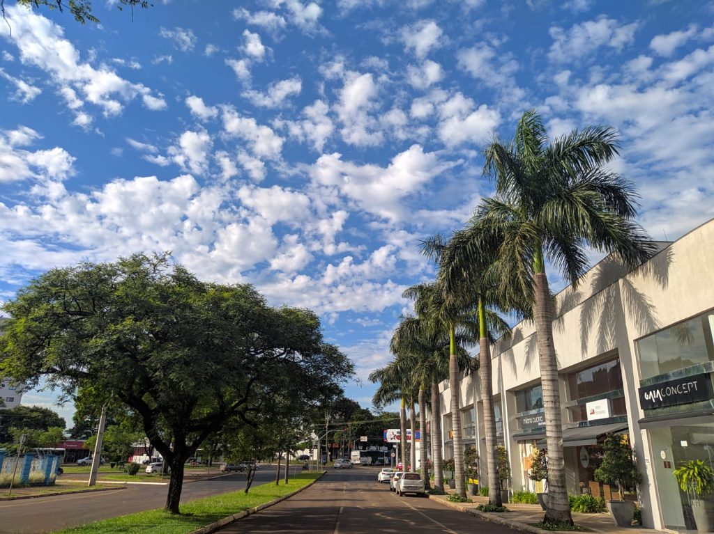 Cascavel registra sol entre nuvens e máxima de 25ºC nesta segunda-feira