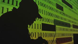 Operação investiga suspeitos de extorsão via internet
