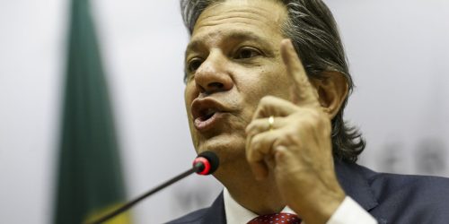 Imagem referente a Haddad anuncia medidas de arrecadação com reoneração gradual da folha