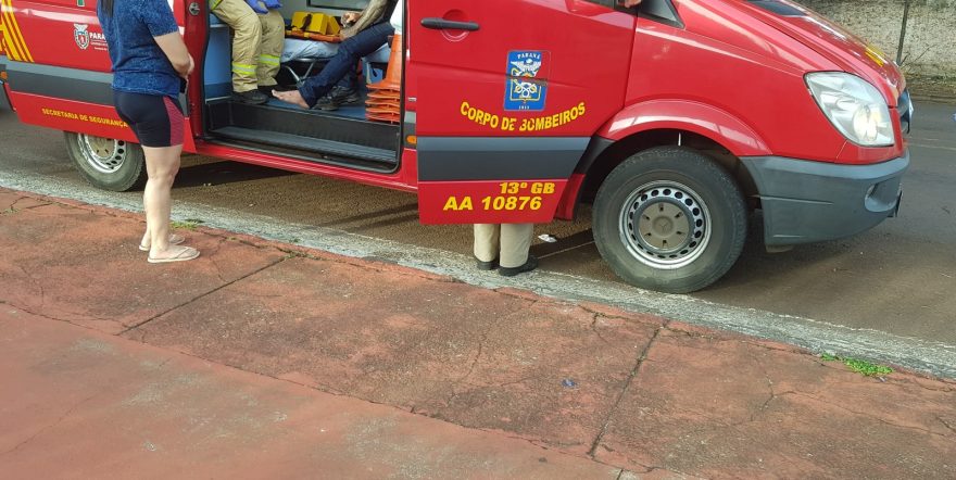 Motociclista sofre acidente após ataque de cachorro na Rua Jacarezinho