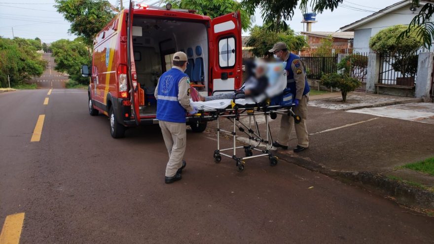 Idosa de 91 anos fere a cabeça ao sofrer queda no bairro Cataratas