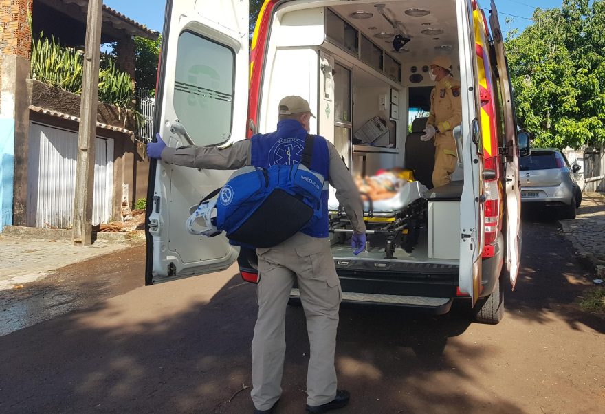 Menino quebra o braço ao cair de bicicleta no Nova Cidade