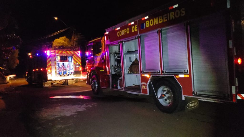 Incêndio atinge residência no bairro Universitário