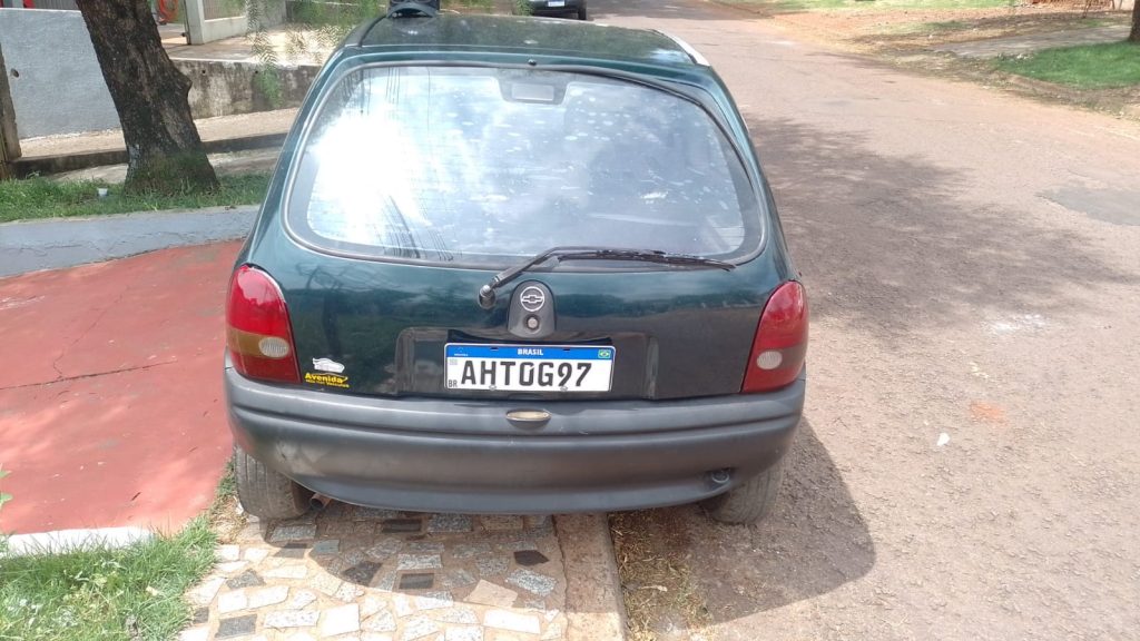Placas de Corsa são furtadas no Parque São Paulo