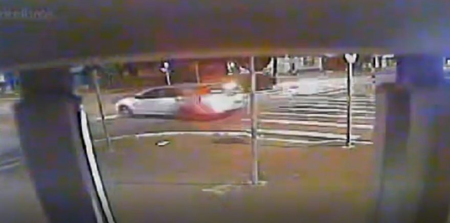 Por outro ângulo: Câmera flagra grave acidente que deixou mulheres feridas na rua Paraná