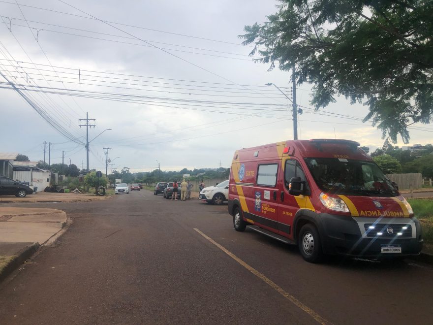 Jovem fica ferido em acidente de trânsito na Rua São Roque no Morumbi