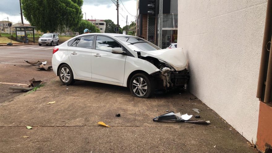 Crianças são socorridas pelo Siate após acidente na Rua Cuiabá