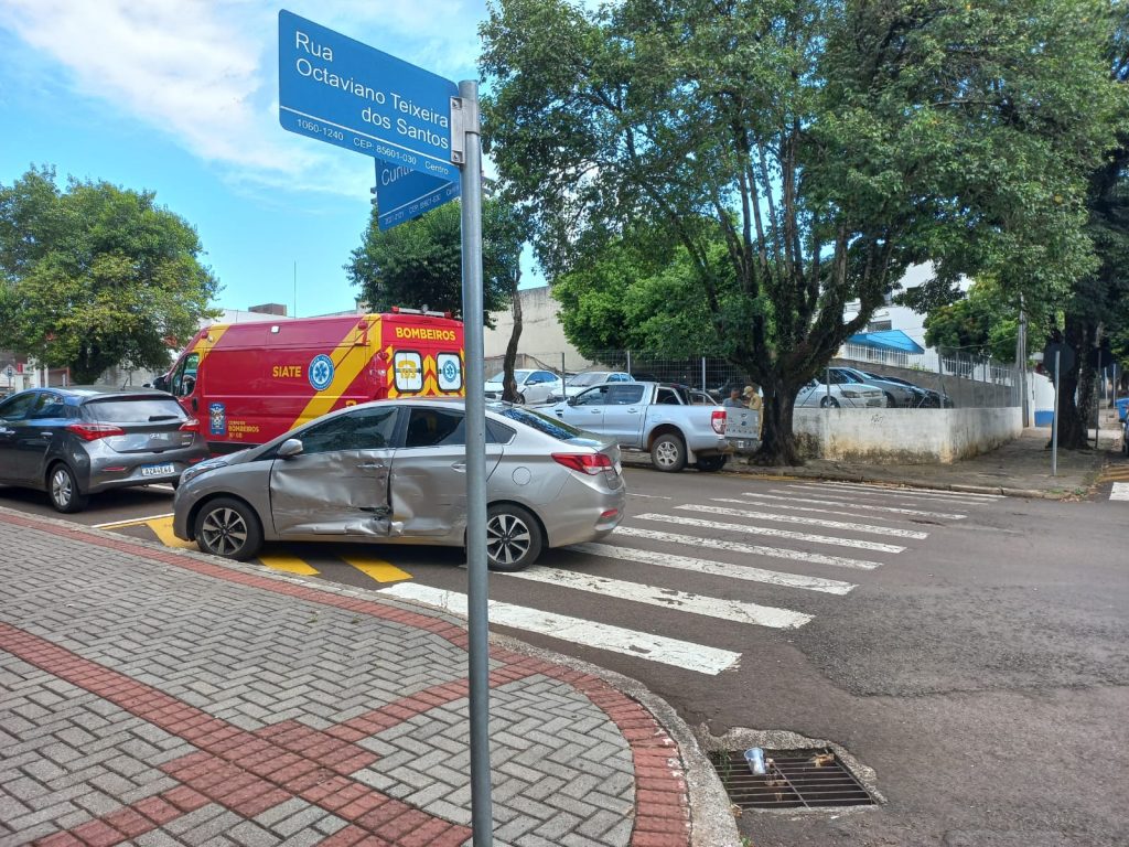 Mulher fica ferida durante acidente de carro em Francisco Beltrão
