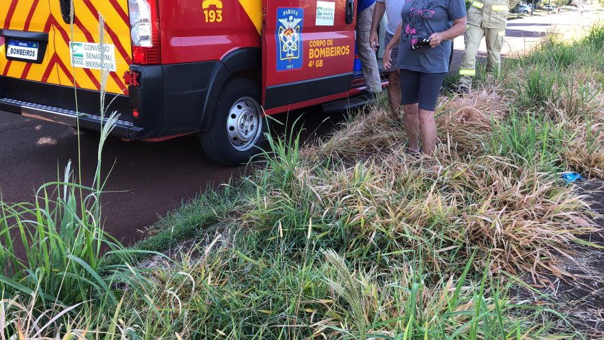 Vítima de atropelamento é socorrida pelo Siate no Bairro Morumbi