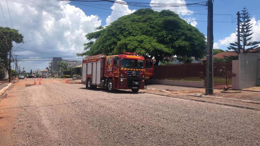 Homem toma remédio, dorme e Corpo de Bombeiros é acionado para realizar abertura de imóvel