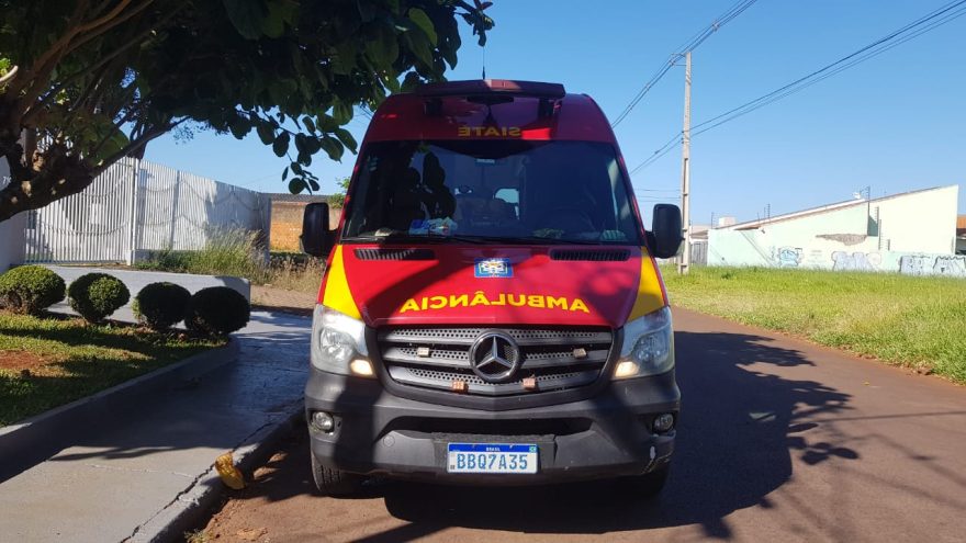 Trabalhador leva choque e cai de escada durante pintura de telhado no Bairro Pioneiros Catarinenses