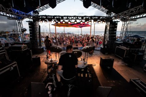 Do rock ao reggae: Relespública, Banda Mais Bonita da Cidade e Djambi animaram o Litoral