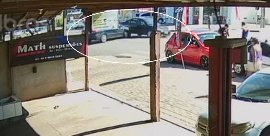 Câmera flagra acidente de trânsito no Floresta