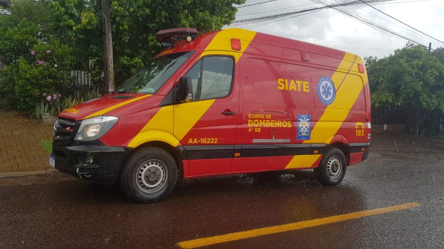 Idoso sofre queda de bicicleta no Santa Felicidade e precisa ser socorrido pelo Siate
