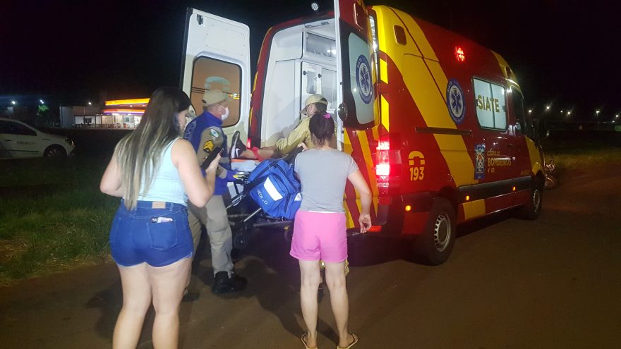 Motociclista fica ferida em acidente de trânsito no Santos Dumont