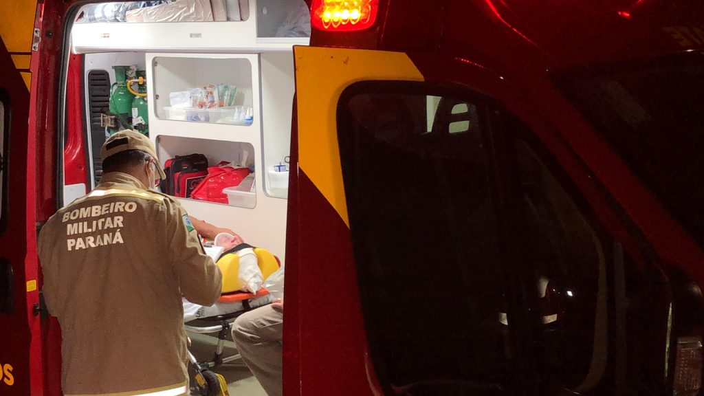 Homem fere a cabeça ao sofrer queda no Conjunto Riviera