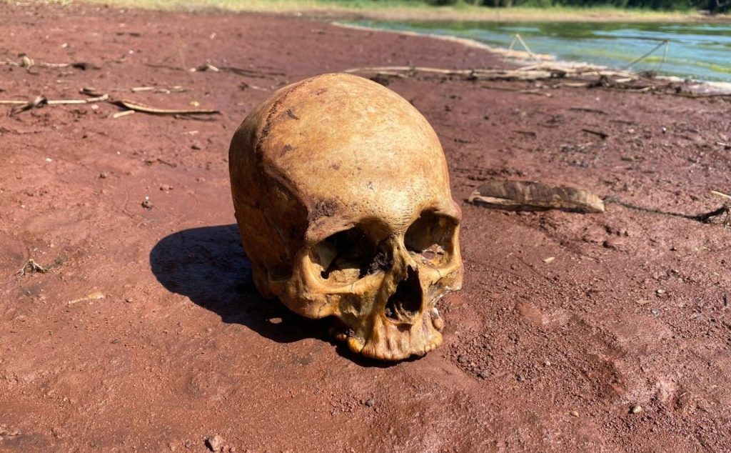 Crânio humano é encontrado próximo a porto de areia em Santa Helena