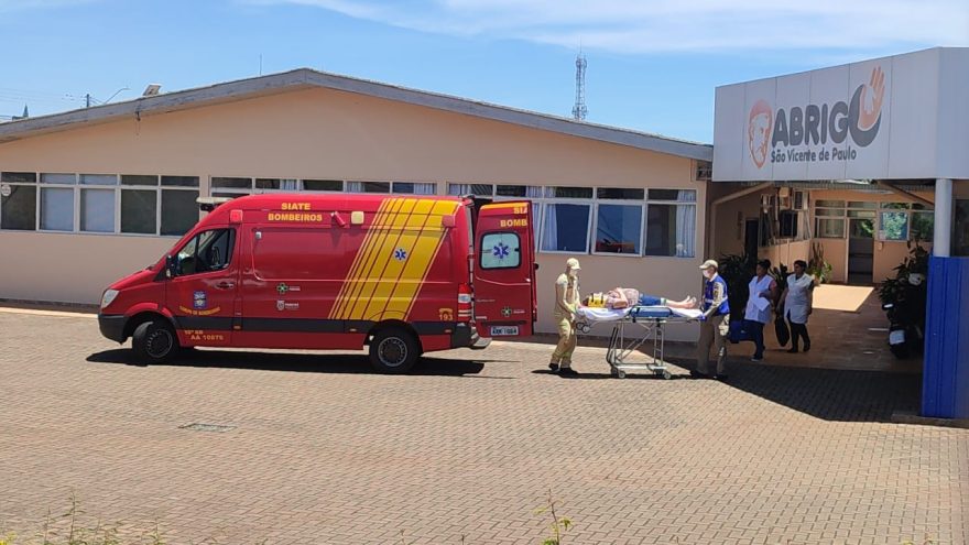 Idosa de 69 anos é socorrida após sofrer queda no Abrigo São Vicente de Paulo