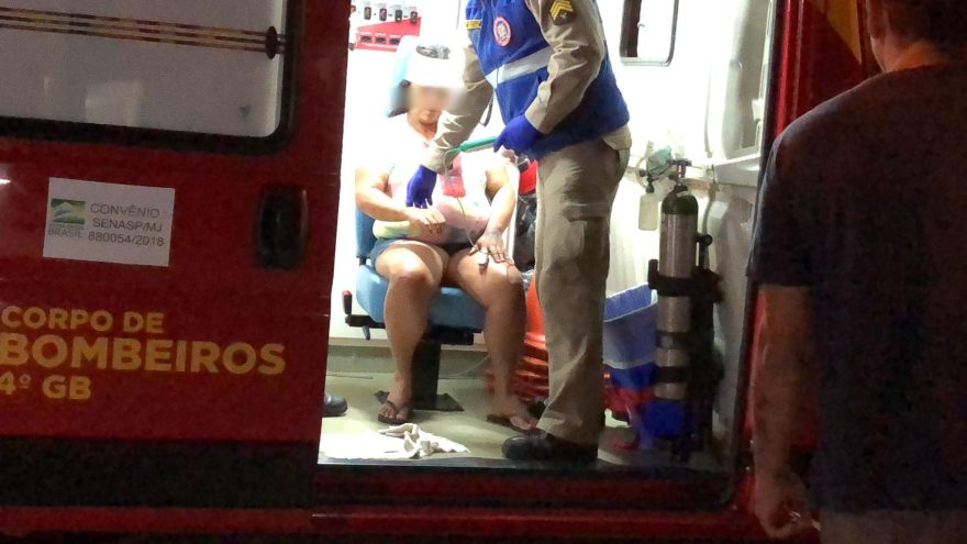 Gestante leva paulada na cabeça durante briga entre vizinhos no Conjunto Riviera