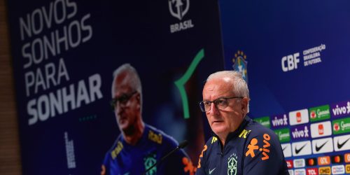 Seleção inspira o mundo e precisa voltar a vencer, diz Dorival Júnior