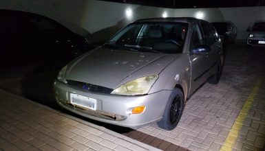 Imagem referente a Ford Focus utilizado no rapto de criança no Santa Cruz é apreendido