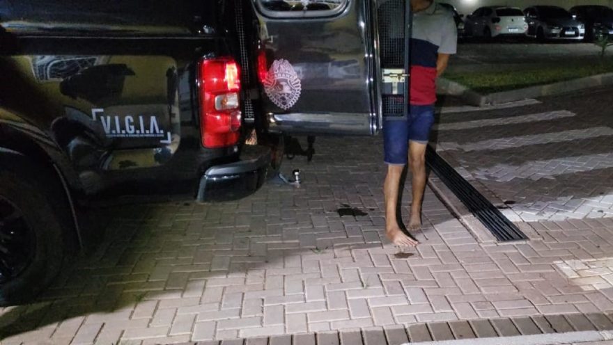 BPFron apreende 9 kg de maconha e detém homem em flagrante após perseguição na rodovia PR-163