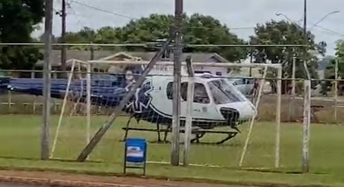 Imagem referente a Mãe vítima de bala perdida em confronto da PM com o filho é trazida de helicóptero para Cascavel