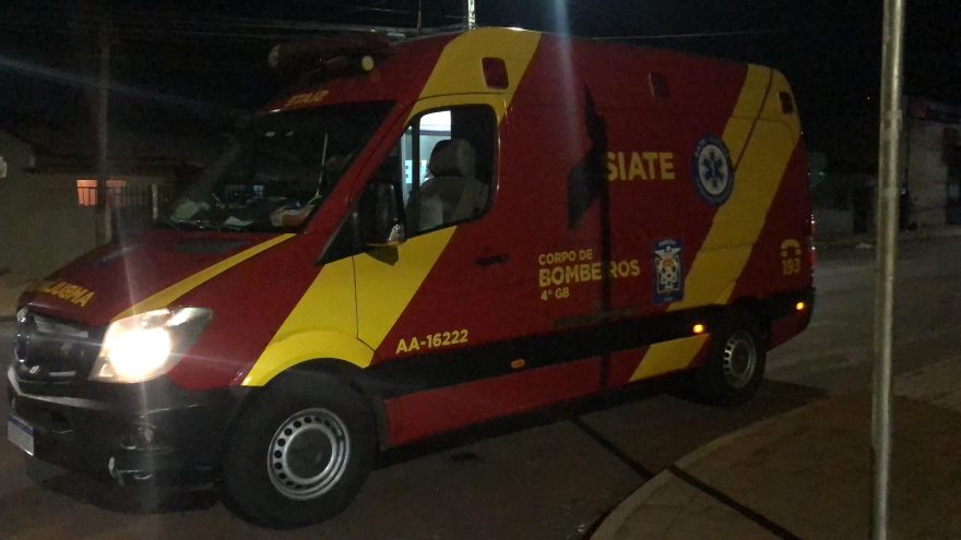 Homem cai na rua e bate a cabeça no Bairro Santa Cruz