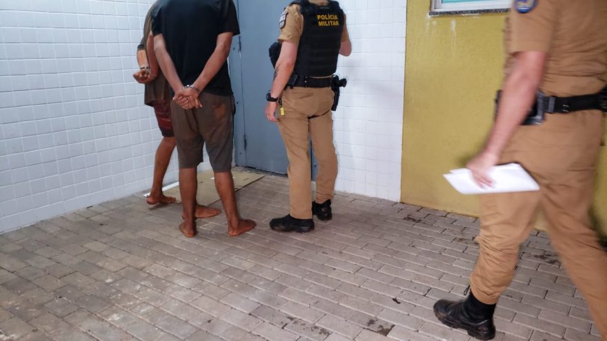 Dupla é detida após furto de botijão de gás