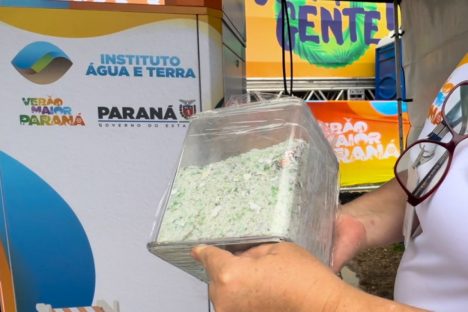 Nova tecnologia: Estado começa a instalar máquinas para reciclar garrafas no Litoral