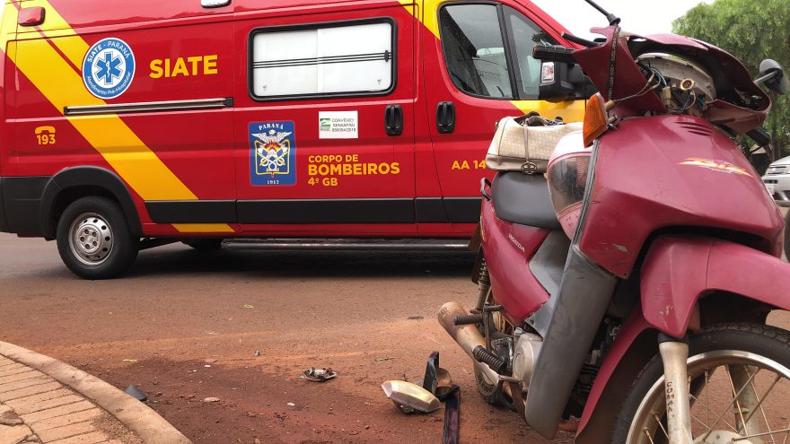 Motociclista fica ferida ao se envolver em acidente no Brasmadeira