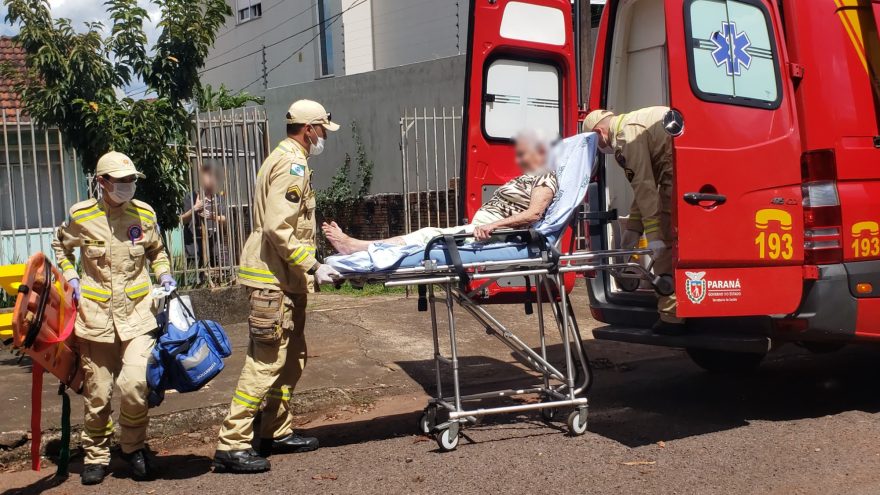 Idosa fica ferida ao sofrer queda em residência no Maria Luiza
