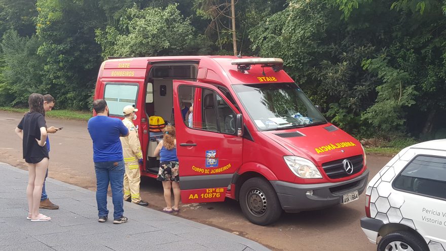 Bebê é socorrido pelo Siate após pote de pimenta cair no rosto da criança