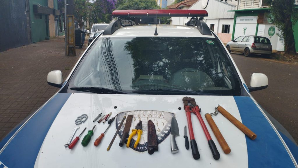 Operação RG da Guarda Municipal apreende materiais irregulares
