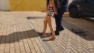 Mulher é presa após jogar café quente nos funcionários do Hospital Universitário