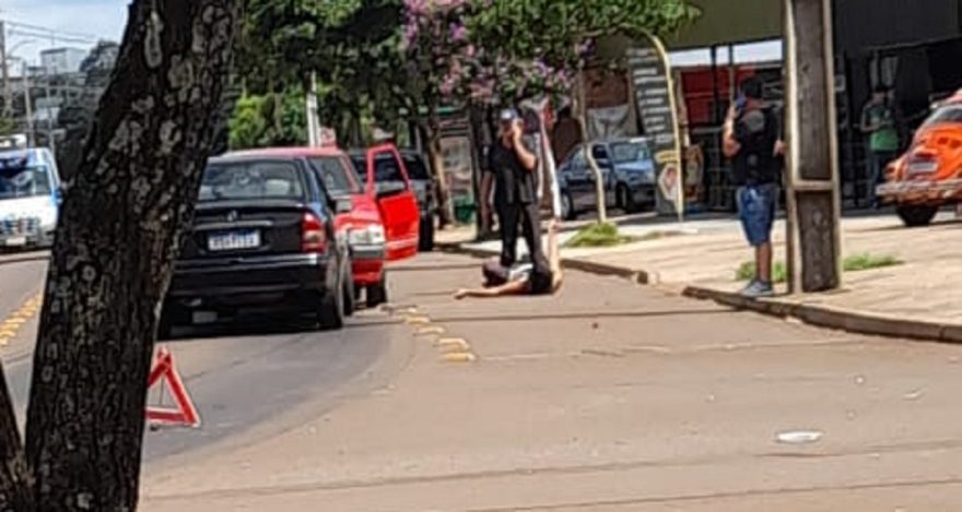 Homem é preso após colisão frontal entre Corsa e Uno no Santa Cruz