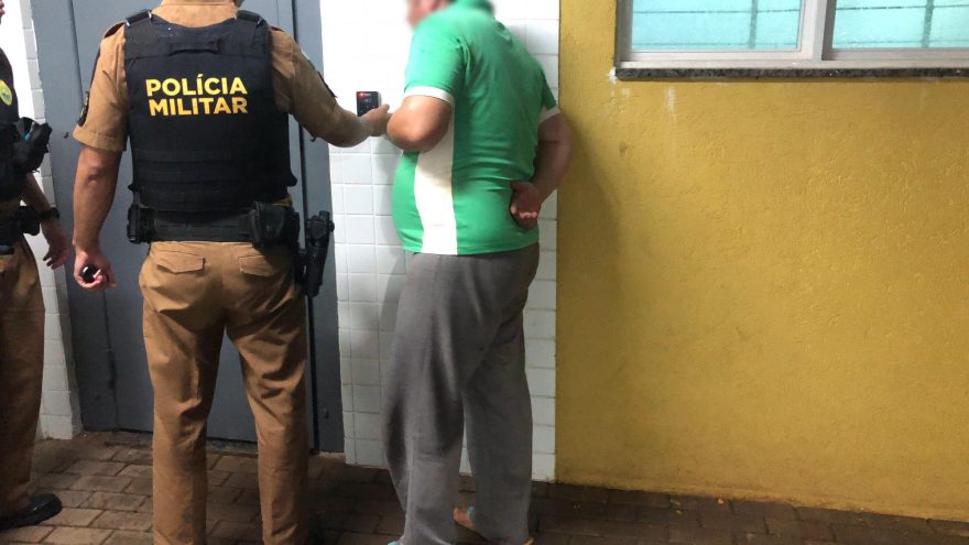 Homem é preso após agredir homem a pauladas e com facão em Ibema