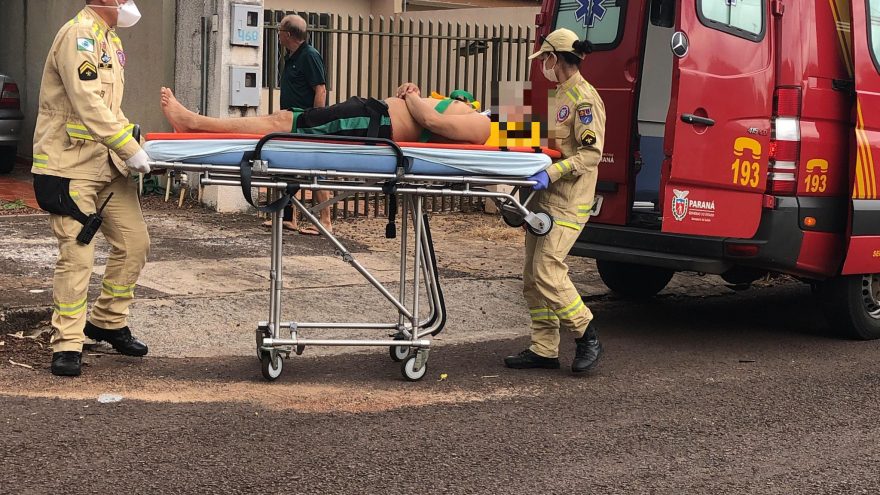 Durante manutenção, homem cai do telhado e fica ferido