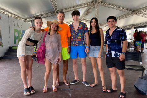 Nona parada do cruzeiro da MSC no Paraná leva centenas de turistas para a Ilha do Mel