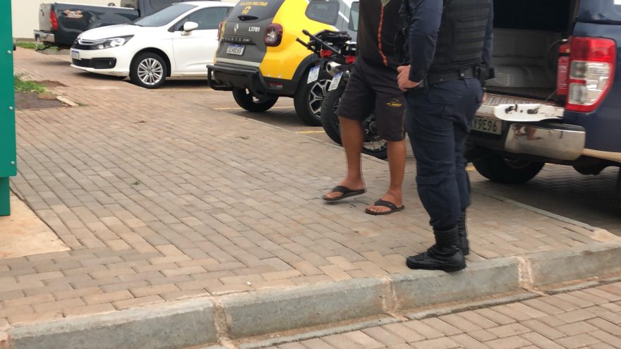 Homem é preso pela Guarda Municipal na Rodoviária de Cascavel