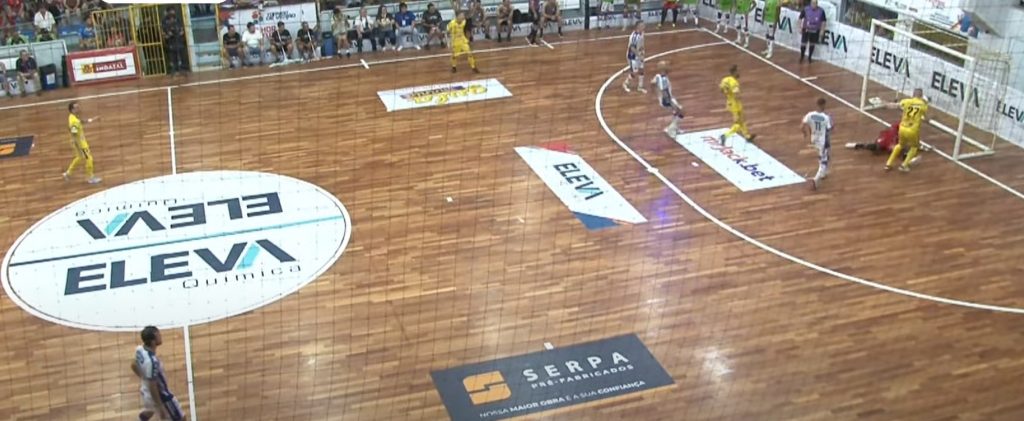 Torcida do Cascavel Futsal faz festa: Goleada de 9 a 1 na estreia