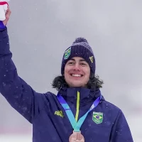 Imagem referente a Zion ganha medalha inédita em Jogos Olímpicos de Inverno