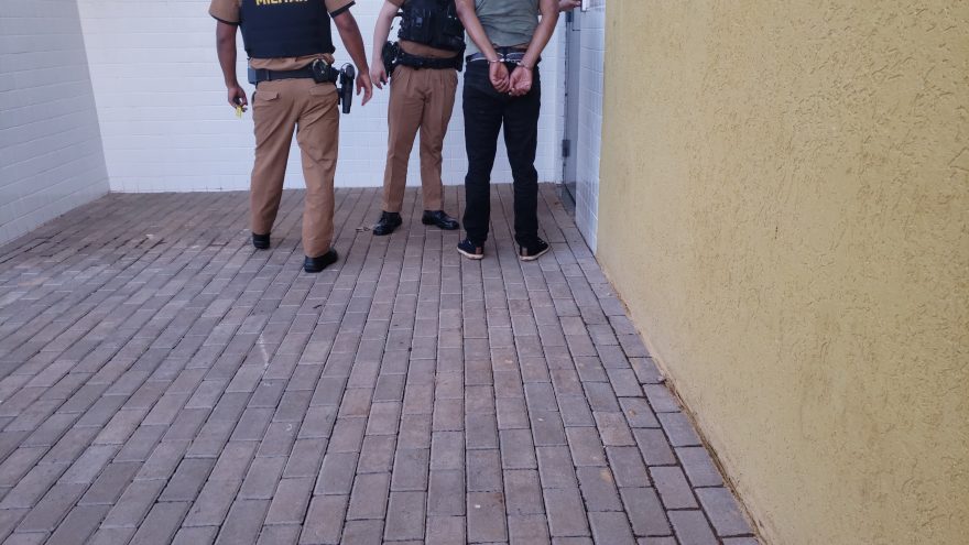 Homem é preso após furtar celular no Centro