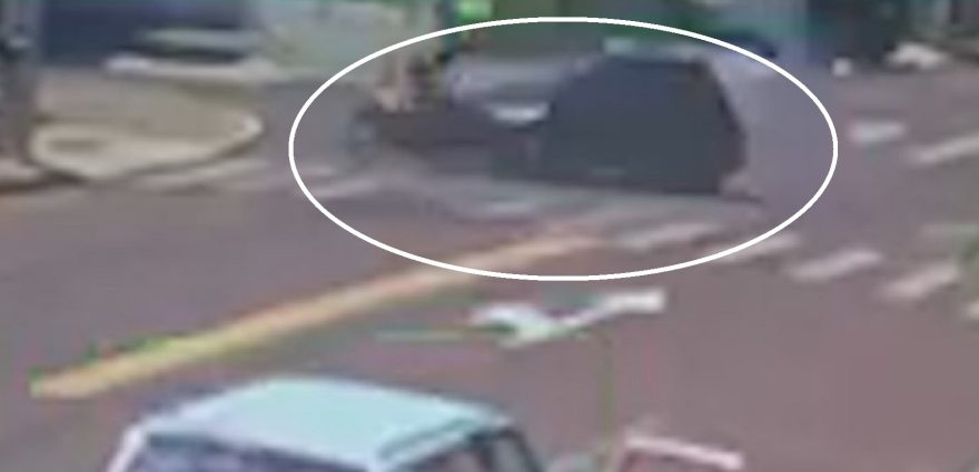 Câmera flagra acidente que deixou vítimas feridas na rua Xavantes