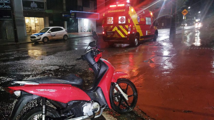 Motociclistas batem e duas pessoas ficam feridas no São Cristóvão