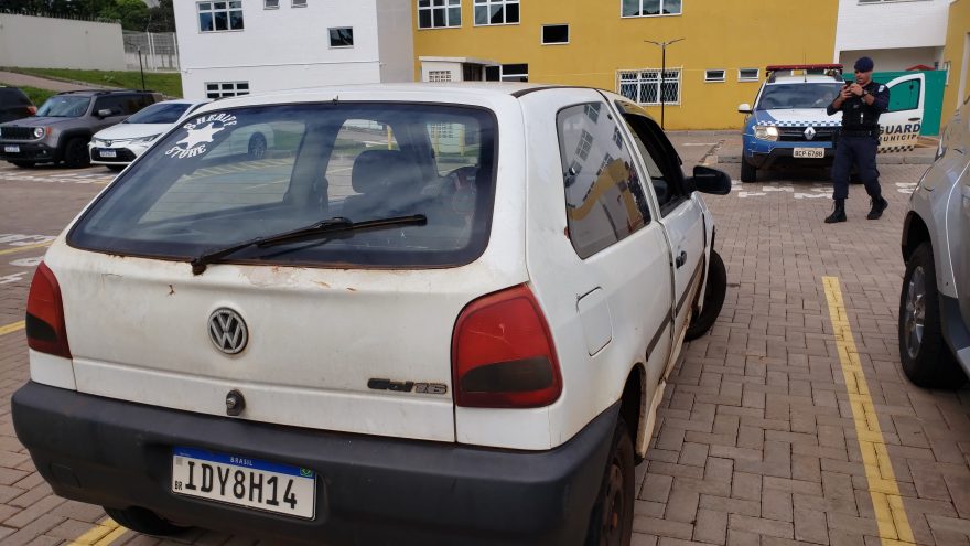 Ao averiguarem denúncia, GM encontra carro furtado na madrugada